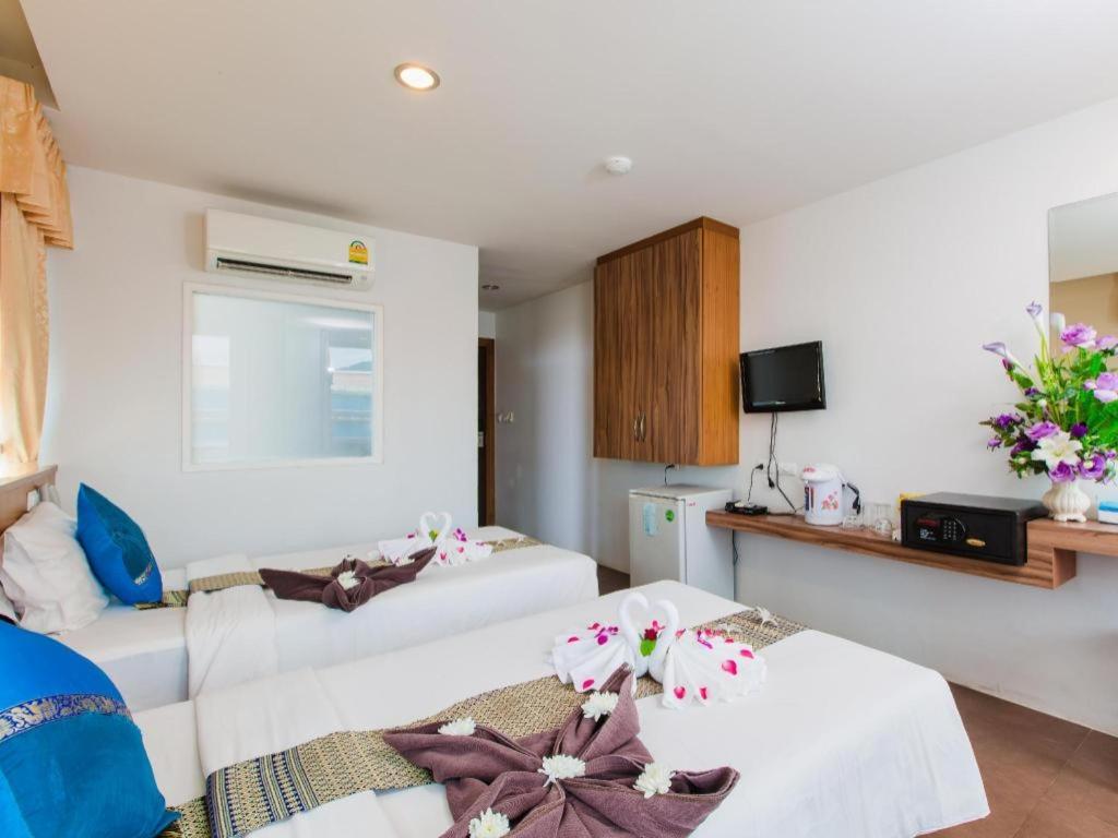 מלון Patong Azure Bangla Phuket מראה חיצוני תמונה