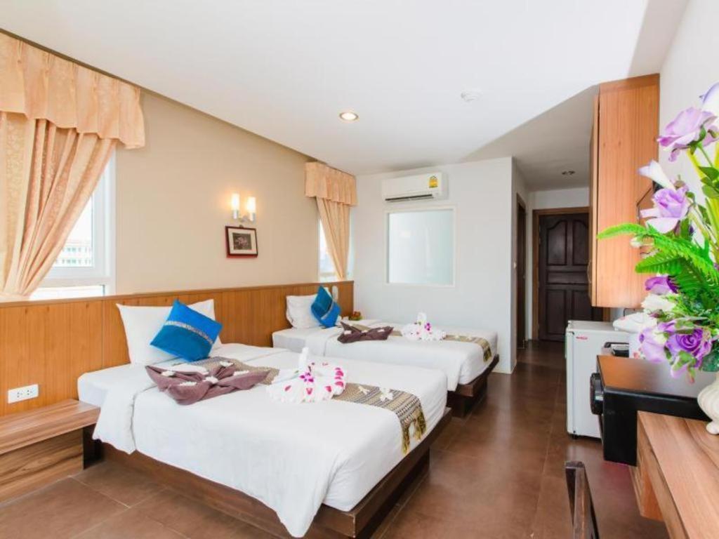מלון Patong Azure Bangla Phuket מראה חיצוני תמונה