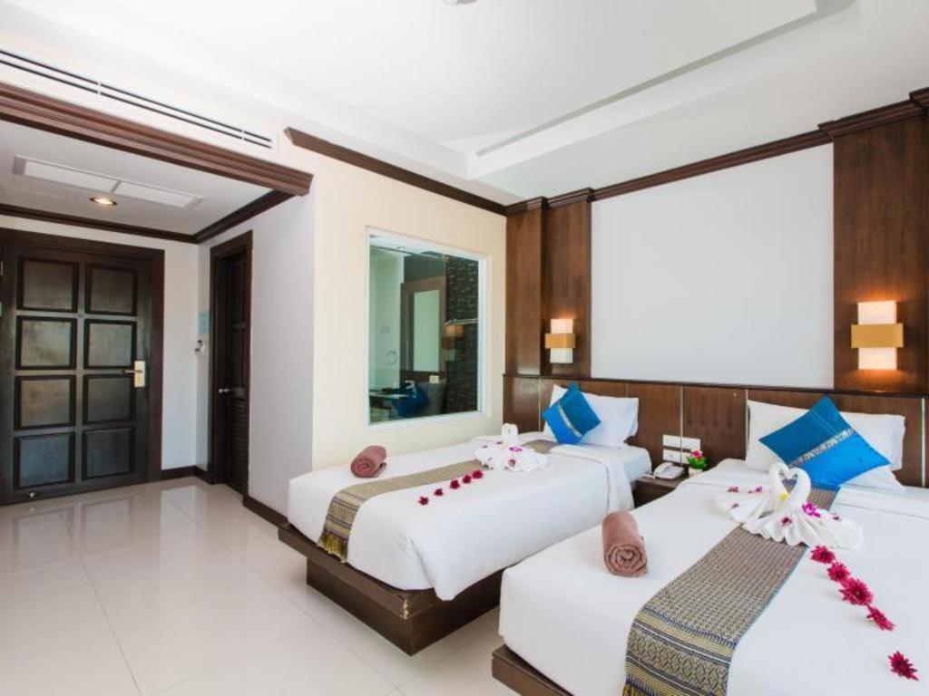 מלון Patong Azure Bangla Phuket מראה חיצוני תמונה