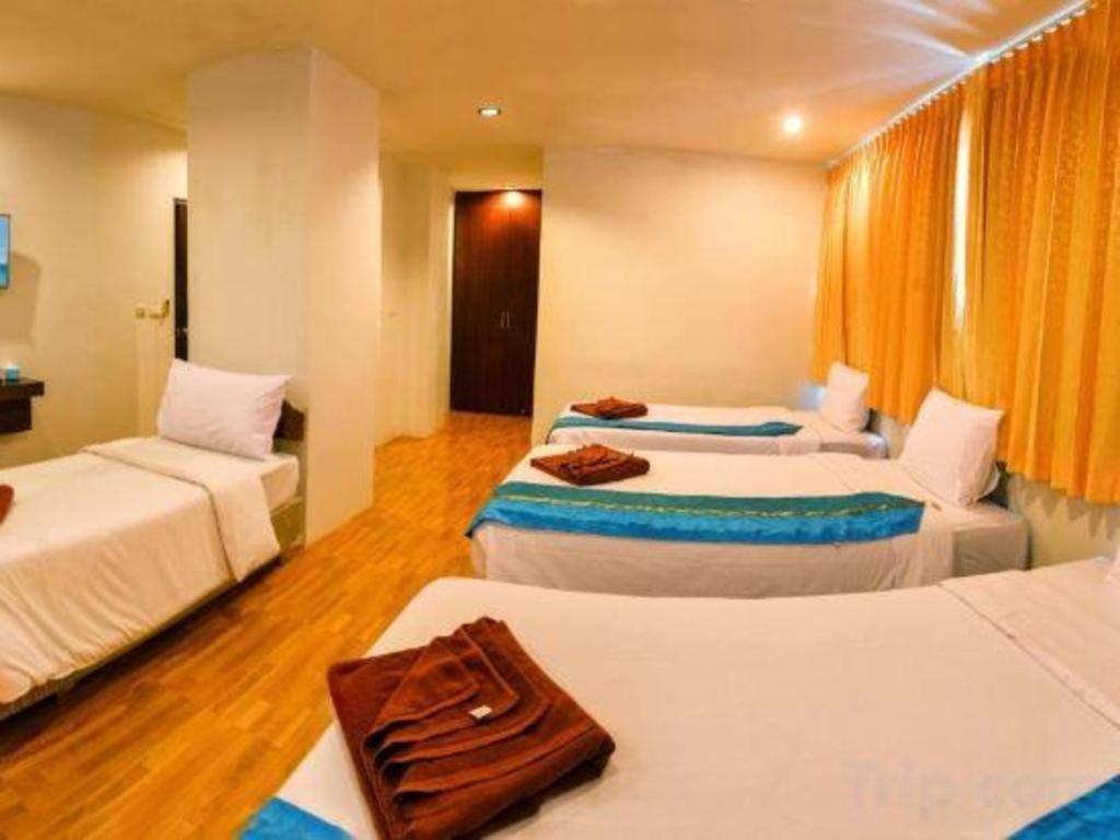 מלון Patong Azure Bangla Phuket מראה חיצוני תמונה
