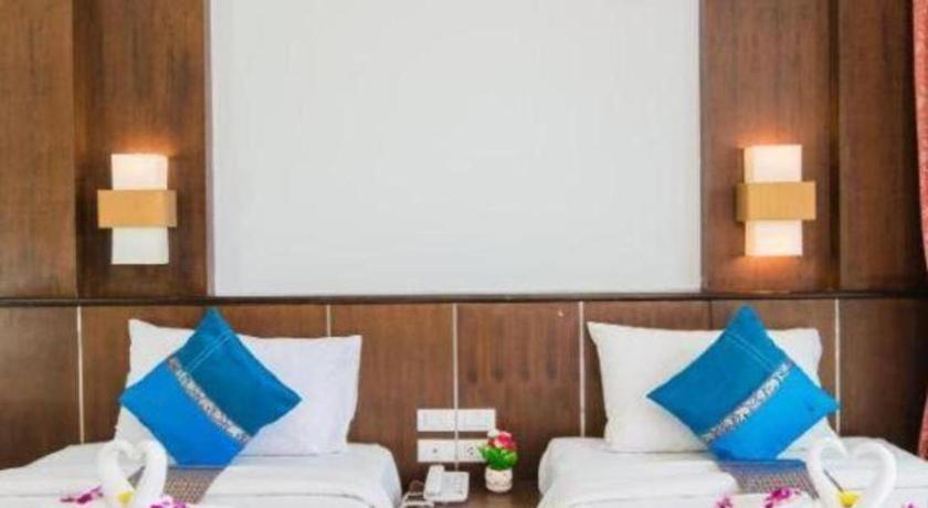 מלון Patong Azure Bangla Phuket מראה חיצוני תמונה