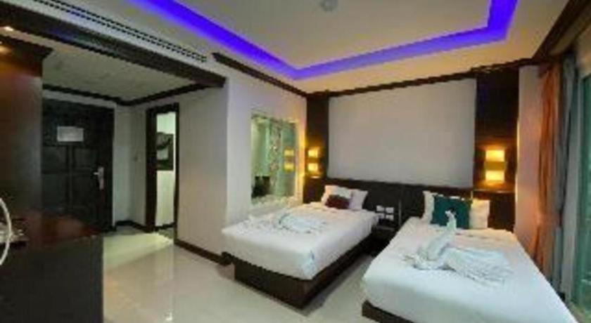 מלון Patong Azure Bangla Phuket מראה חיצוני תמונה
