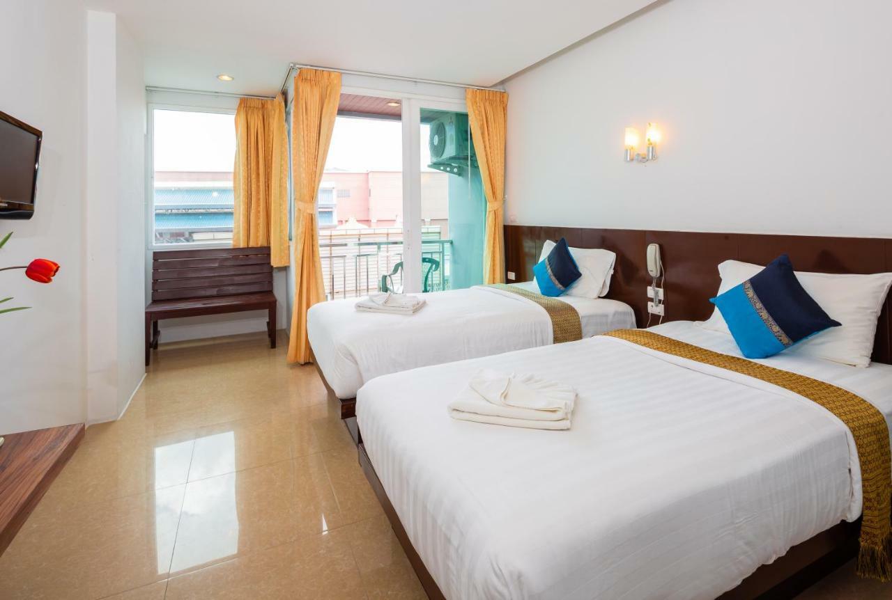 מלון Patong Azure Bangla Phuket מראה חיצוני תמונה